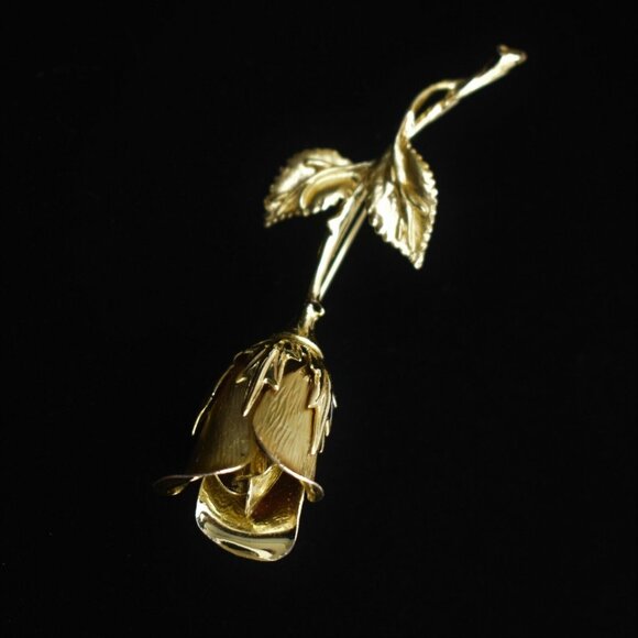 Vintage Rochelle Rose Brooch Gold Tone Rose Bud Flower Pin in Original Box - Picture 3 of 10